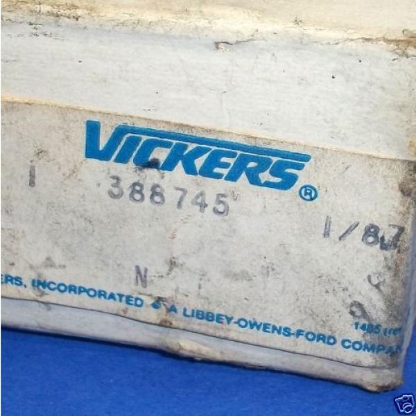 VICKERS YOKE PINTLE FOR PISTON PUMP, 388745 Origin #3 image