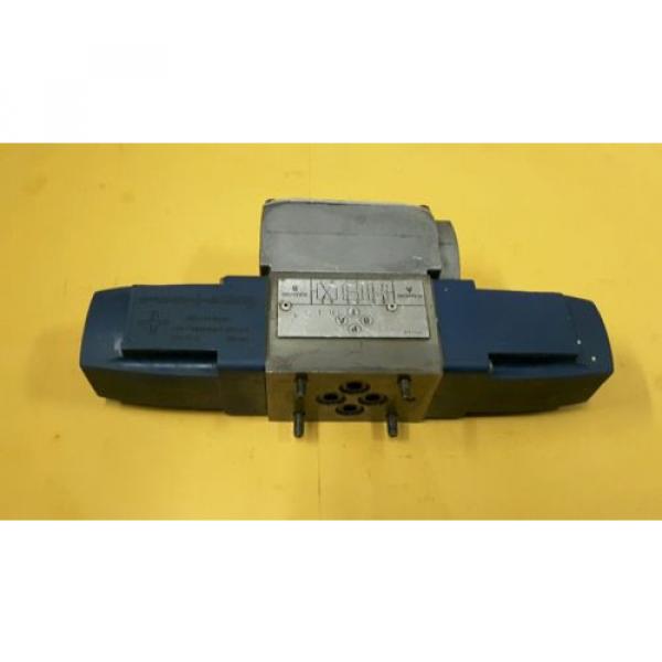 VICKERS  DG4V 3 3C W B 10 C  Hydraulic Directional Solenoid Valve #2 image