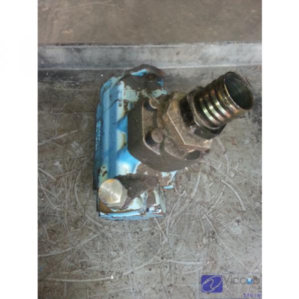 Pump Hydraulic Eaton Vickers 2520VQ17C11 Used #3 image