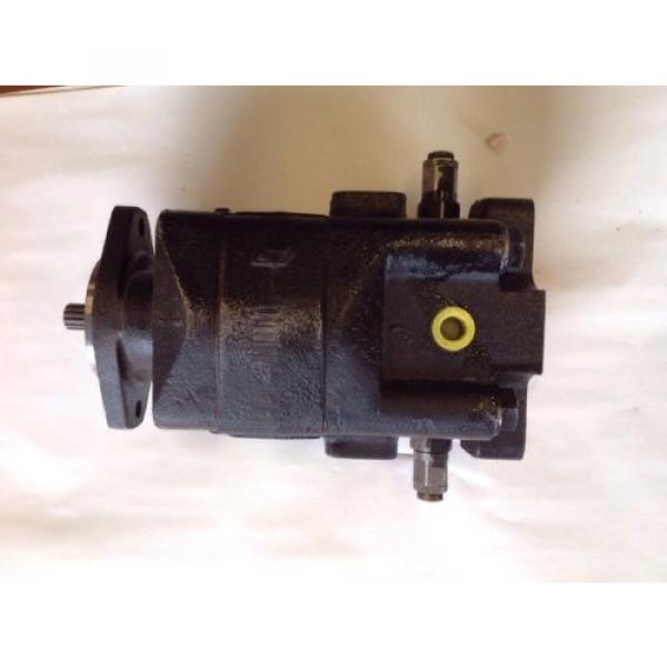 Parker Commercial Hydraulics Pump 322-9210-009 #4 image