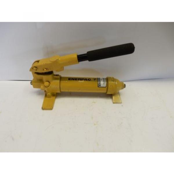 ENERPAC P-18 HYDRAULIC HAND PUMP 2850 PSI MAX 1SPEED 3/8&#034; NPT #1 image