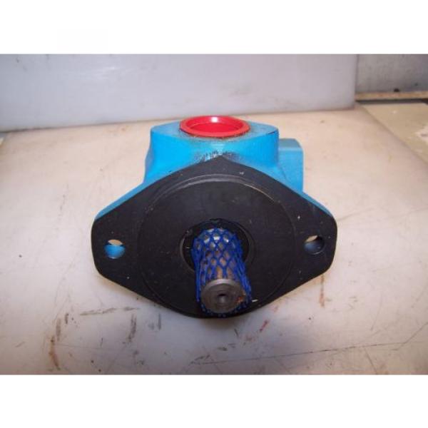 Origin VICKERS VANE HYDRAULIC PUMP V101P1P1A20  2500 PSI MAX 1#034; INLET 1/2#034; OUTLET #4 image