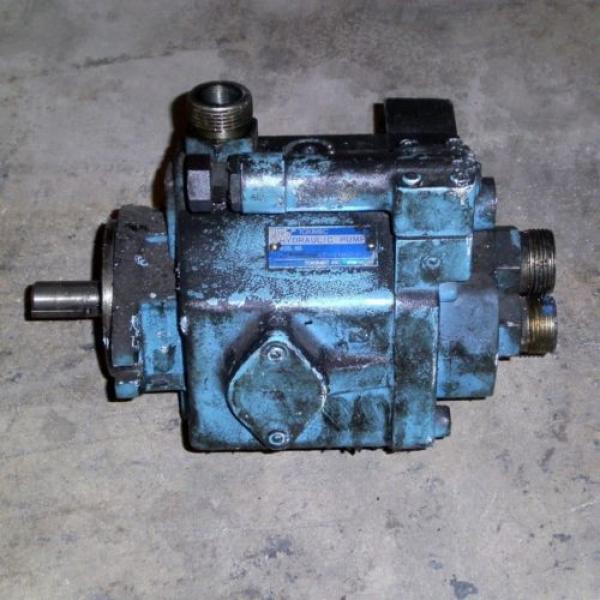 VICKERS TOKIMEC HYDRAULIC PISTON PUMP PVQ16-A2L-SE1S-11-C21-11 JCH #1 image