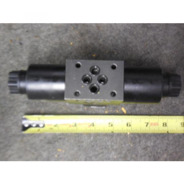 NEW DELTA DIRECTIONAL VALVE CM3 #3 image