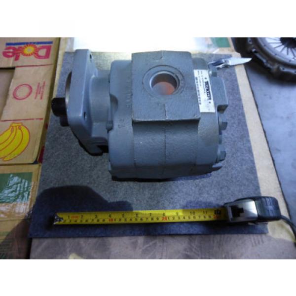 NEW TRUCKRAFT HYDRAULIC PUMP ME7500C767ADZK25-00 PERMCO #1 image