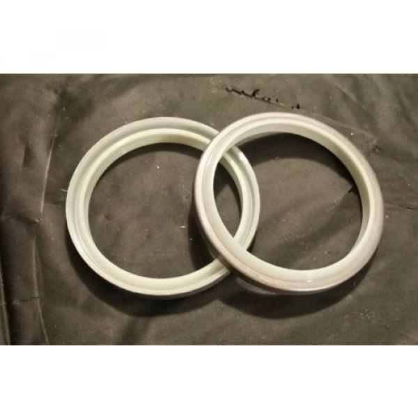 707-56-70540 Dust Seal Komatsu New 7075670540 PC200LC-8 Set of 2 #1 image