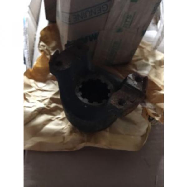 1104272c1 OEM Komatsu Yoke #3 image