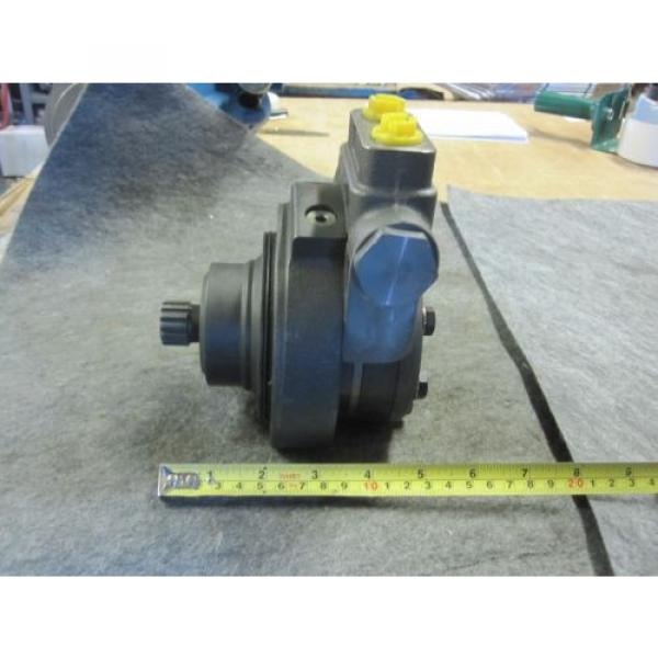 NEW SAUER DANFOSS MGSD/OMRS100 HYDRAULIC DRIVE MOTOR # 11078214 BONFIGLIOLI #2 image