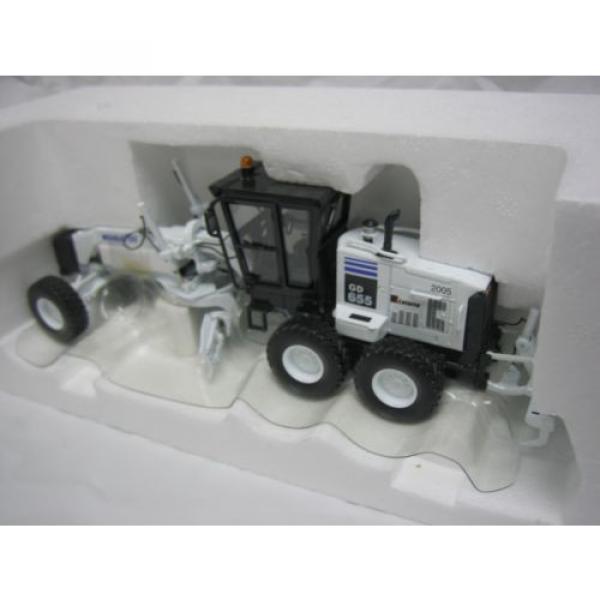 Komatsu GD 655 motor Grader, 1:50 scale by First Gear &#034;white&#034; #4 image